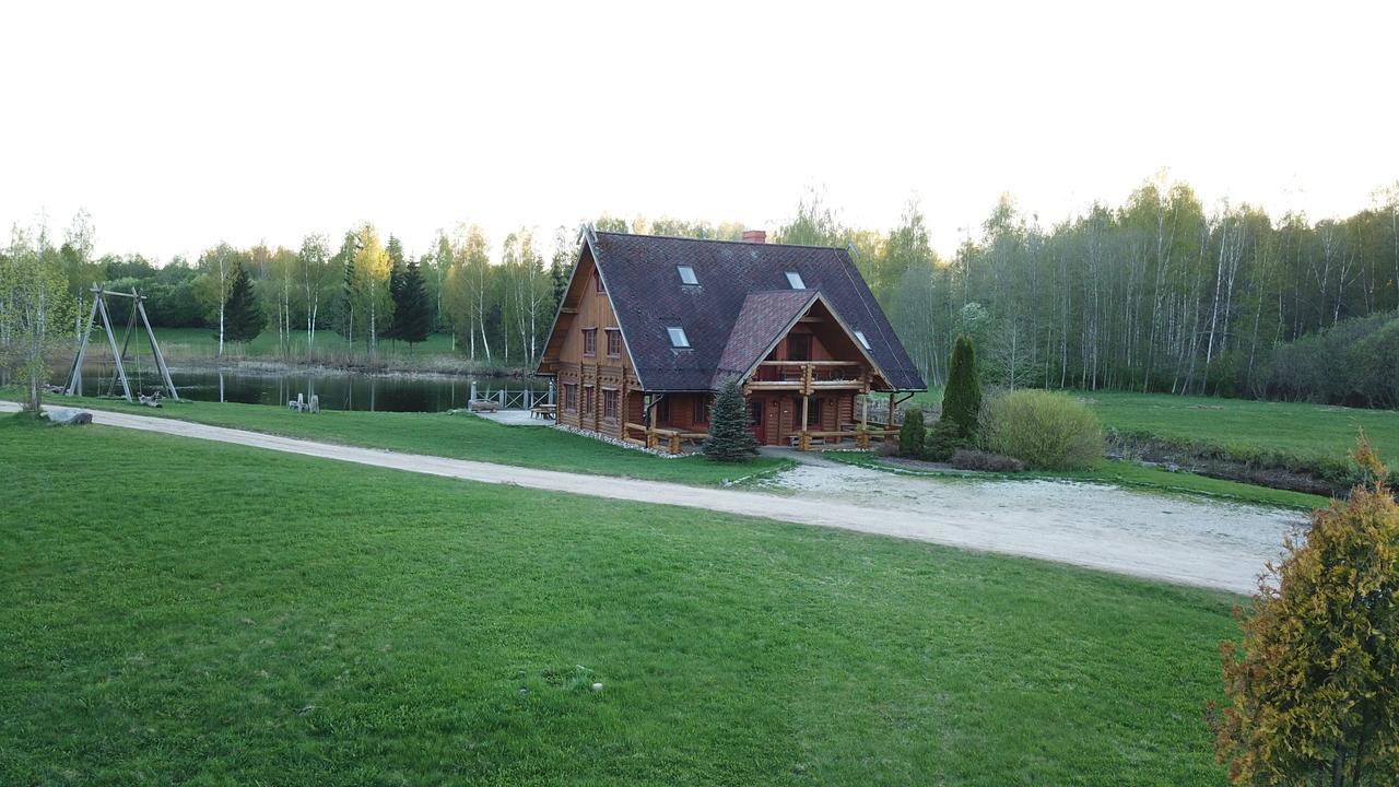 Jaun-Ievinas Hotel Rauna Exterior foto